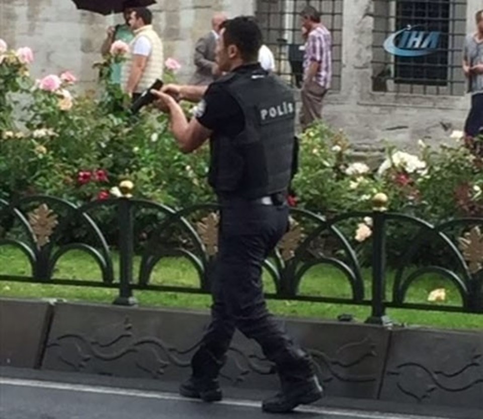 В Стамбуле рядом с автобусной остановкой прогремел взрыв, есть раненые