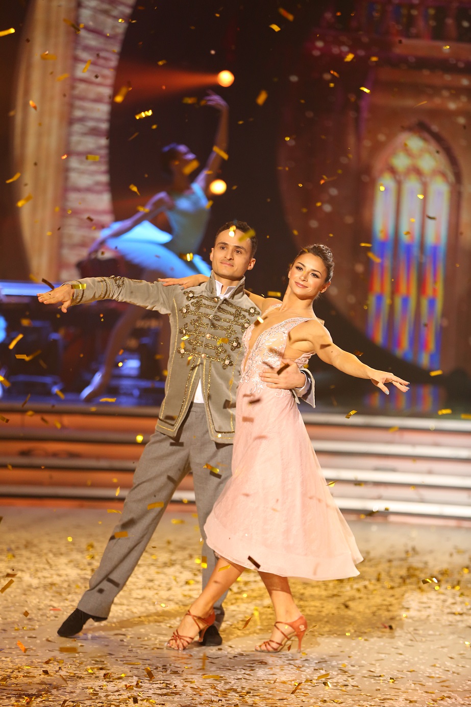 Танці з зірками: команда шоу заінтригувала українців