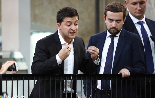 Зеленский кипит: психиатр оценил поведение президента