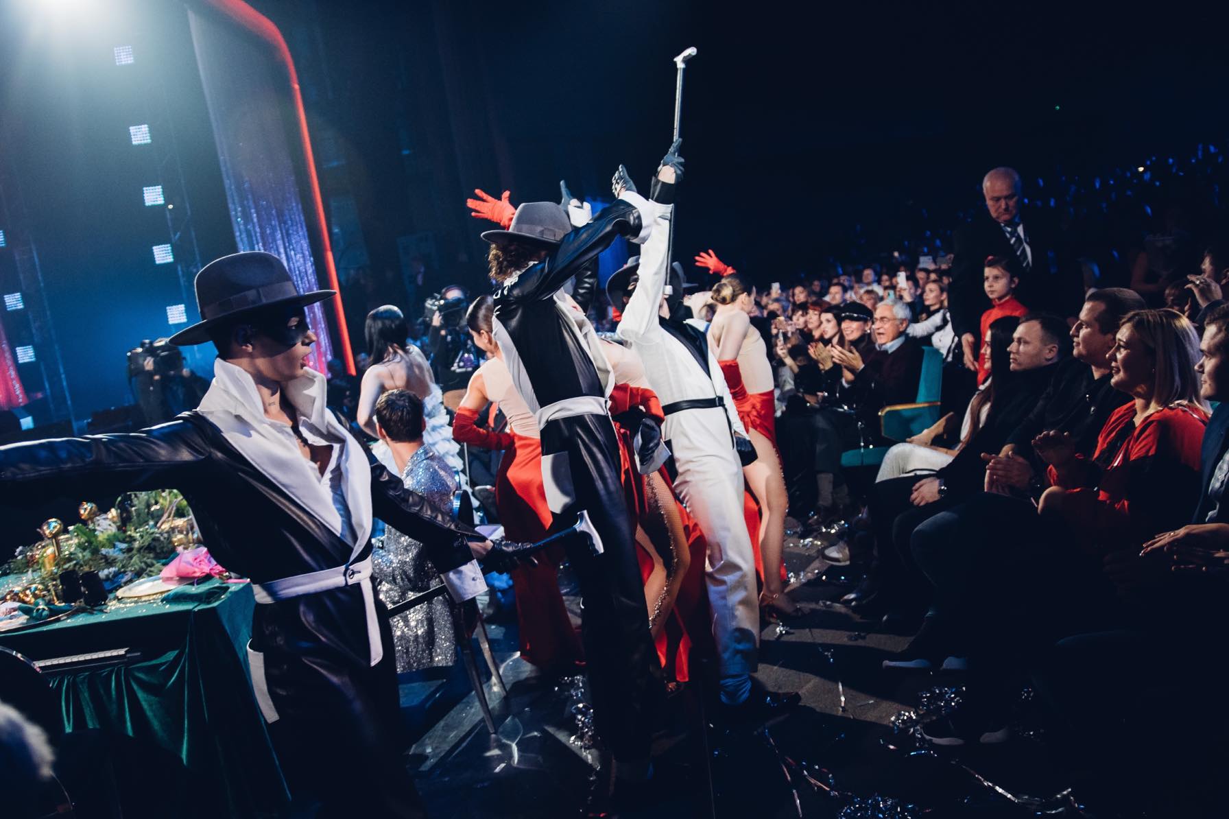 MONATIK поделился душевной семейной традицией в канун новогодних праздников