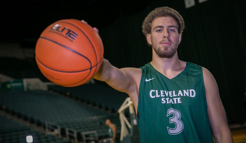 Появились свежие фото сына Коломойского: спортивный, кудрявый и с бородой