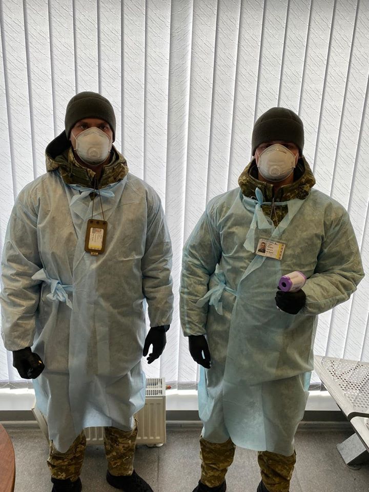 В аэропорту "Киев" пассажиров из Италии проверяет эпидемиолог