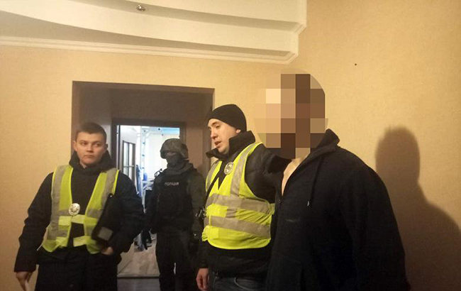 Объявлено подозрение лицам, которые повредили городскую электричку и бросали камни в людей