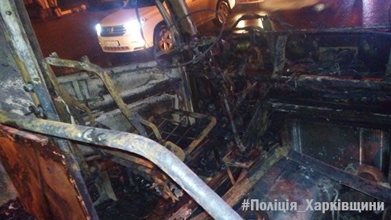 В Харькове во время движения загорелась маршрутка