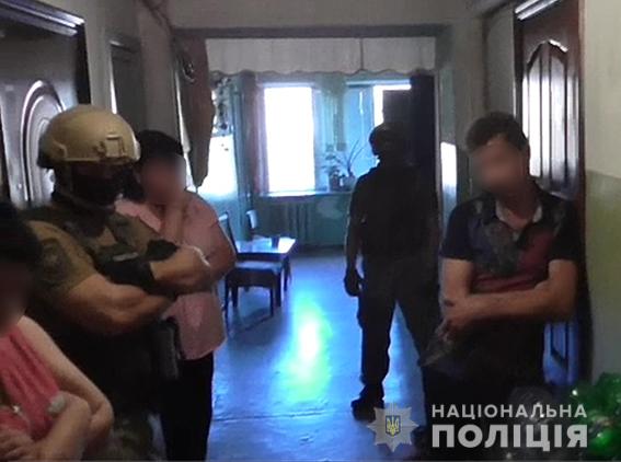 В Киеве задержали подозреваемого в ранении полицейского в Конотопе