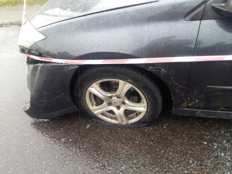 В Україну з Польші намагався прорватися автомобіль, позбивавши шлагбауми