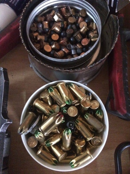 В Крим намагалися провезти зброю та боєприпаси