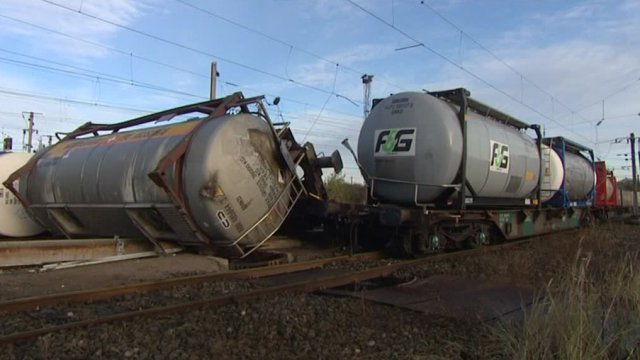 У Франції потяг з хімікатами зійшов з рейок