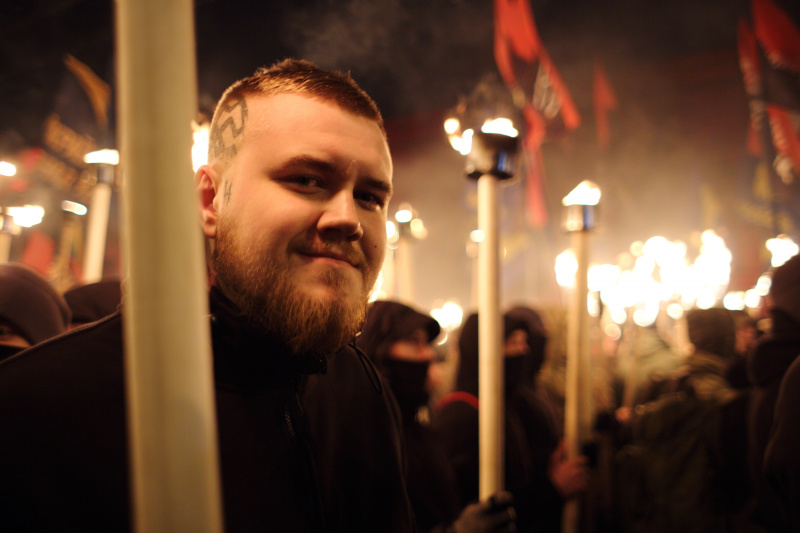 В Киеве националисты провели факельное шествие в честь Бандеры (фоторепортаж)