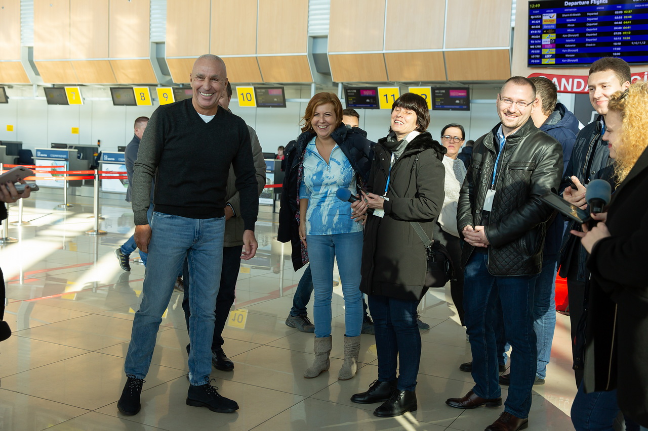 Ярославский: вместо разговоров о новом аэропорте в Днепре можно было уже год его строить