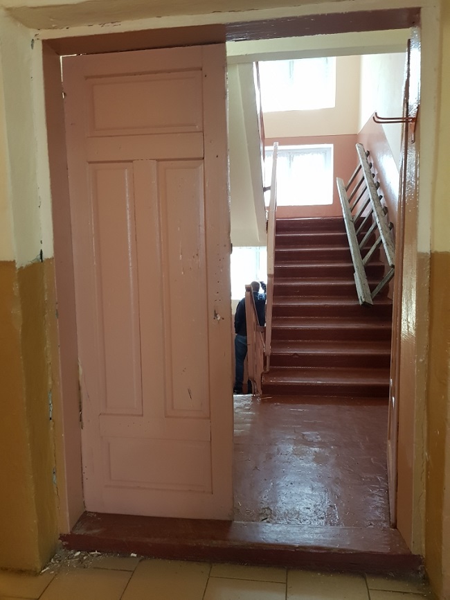 Сморід, таргани і холод: українців на обсервації змушують виживати