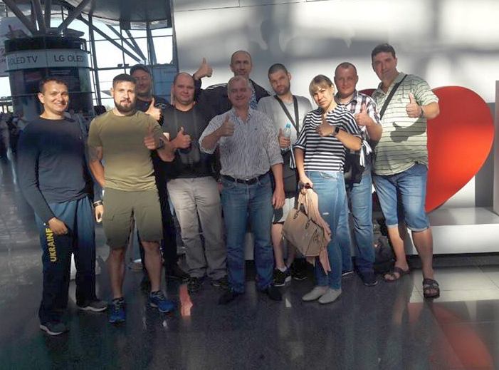 Раненные на Донбассе украинские военные отправились в Болгарию на реабилитацию