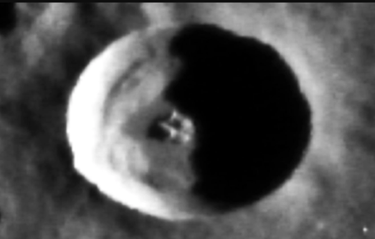 На Меркурії виявлено "корабель НЛО": фото здивували всіх