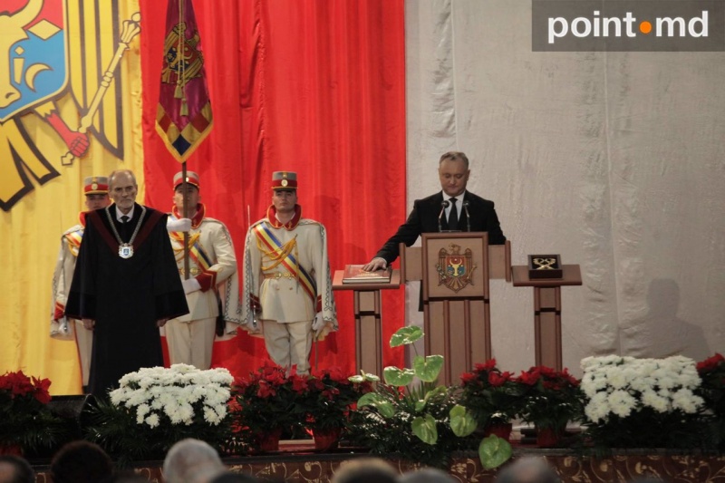 Додон официально стал президентом Молдовы