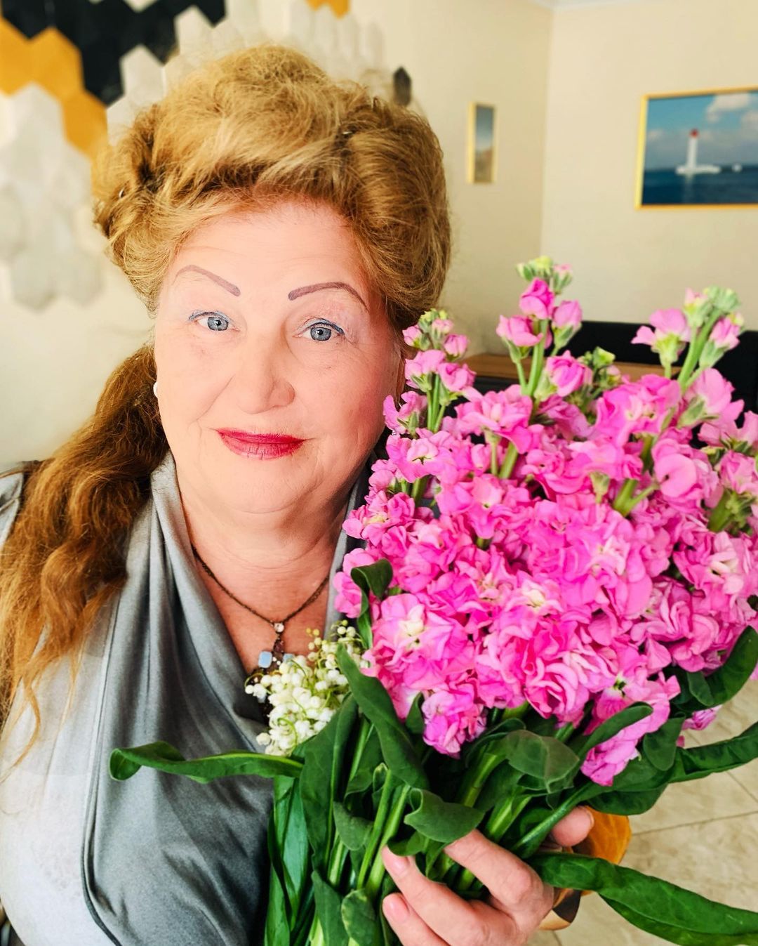 Ирина Билык посвятила трогательное видео памяти своей мамы: "по щекам катились слезы"