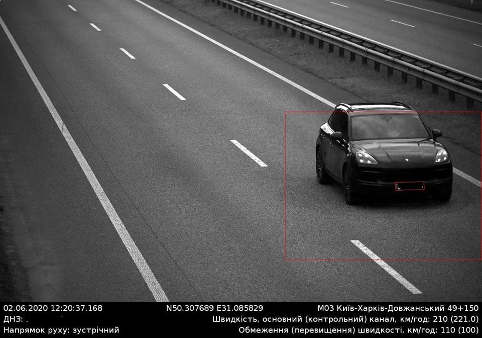 Антирейтинг водителей: в МВД обнародовали номера авто, превысивших скорость