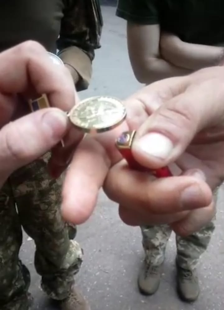 Ветеран АТО извинился за фейк о пластиковых медалях для бойцов ВСУ