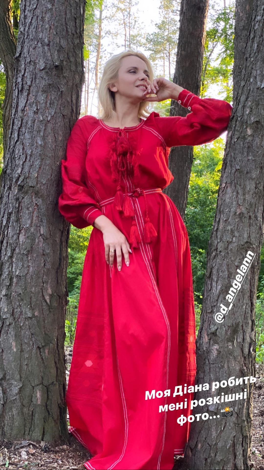 Лесная мавка: Лилия Ребрик в воздушном платье-вышиванке за 1000 евро заворожила магнетизмом