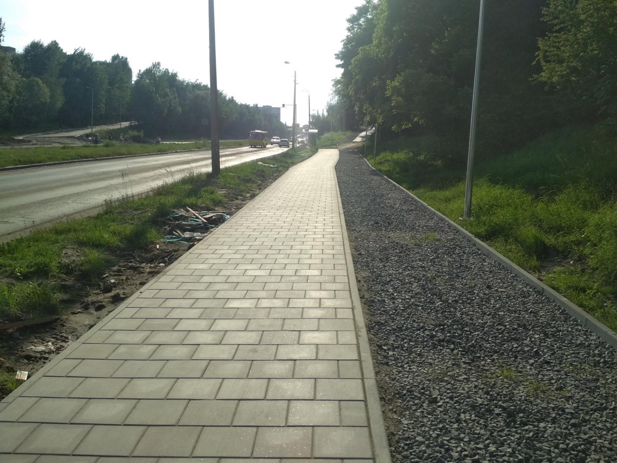 Дорожній ремонт у Львові викликав бурхливу реакцію в мережі