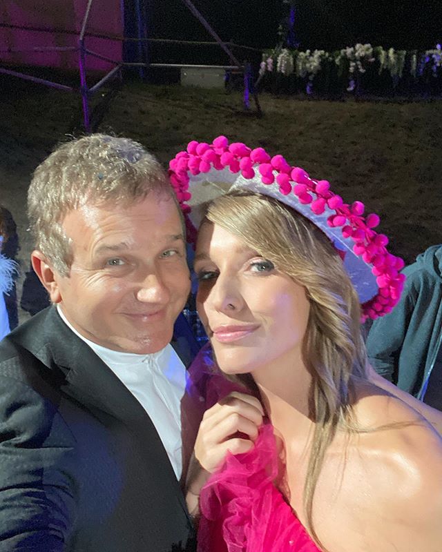 Дошивали в последнюю минуту: Катя Осадчая восхитила платьем по особому поводу