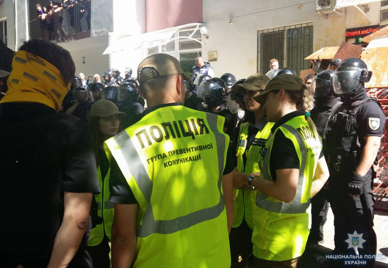Полиция задержала 3 участников конфликта в Одессе