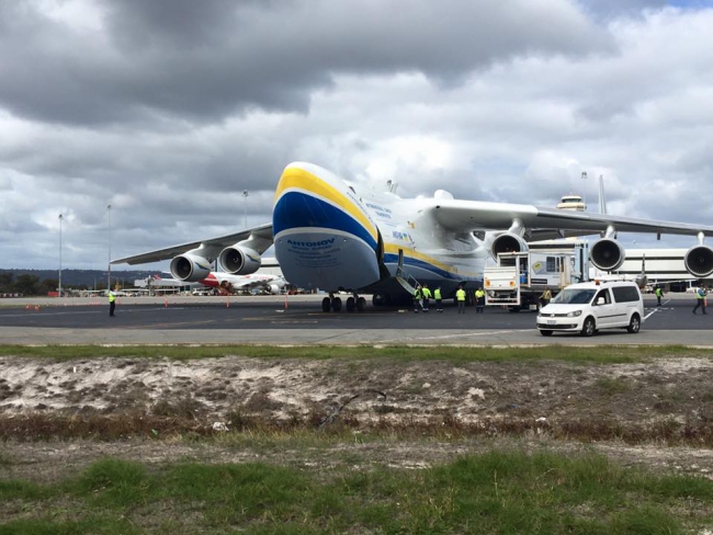 В Австралии совершил посадку самый большой в мире украинский самолет "Мрия"