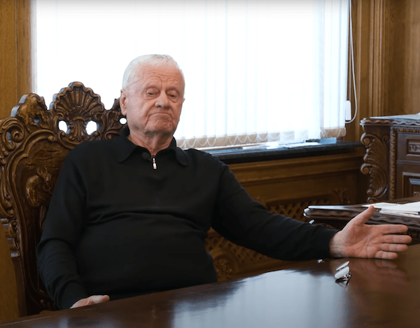 Как у Наполеона: черниговский фермер построил себе мавзолей за 3 миллиона долларов (видео)