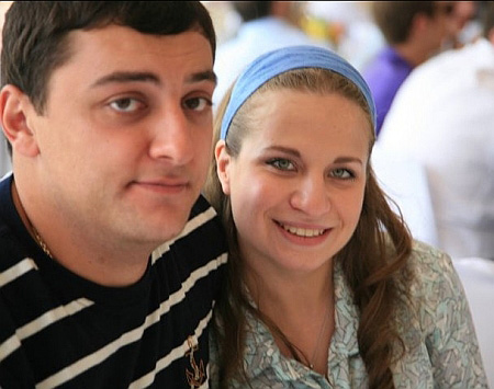 Коломойский впервые стал дедушкой: дочь олигарха родила двойню