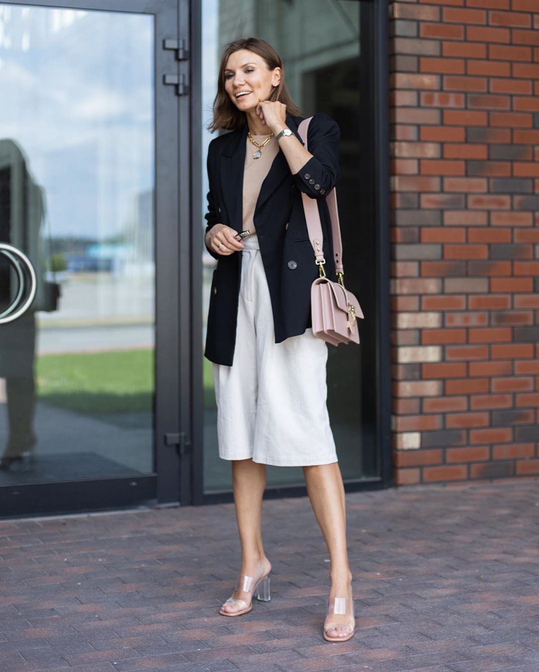 Как выглядеть стильно в межсезонье: топ-5 модных идей