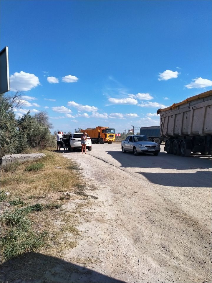 В Крыму высохло живописное розовое озеро, которое любили все туристы (фото)