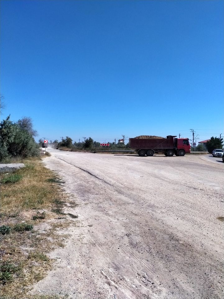 В Крыму высохло живописное розовое озеро, которое любили все туристы (фото)