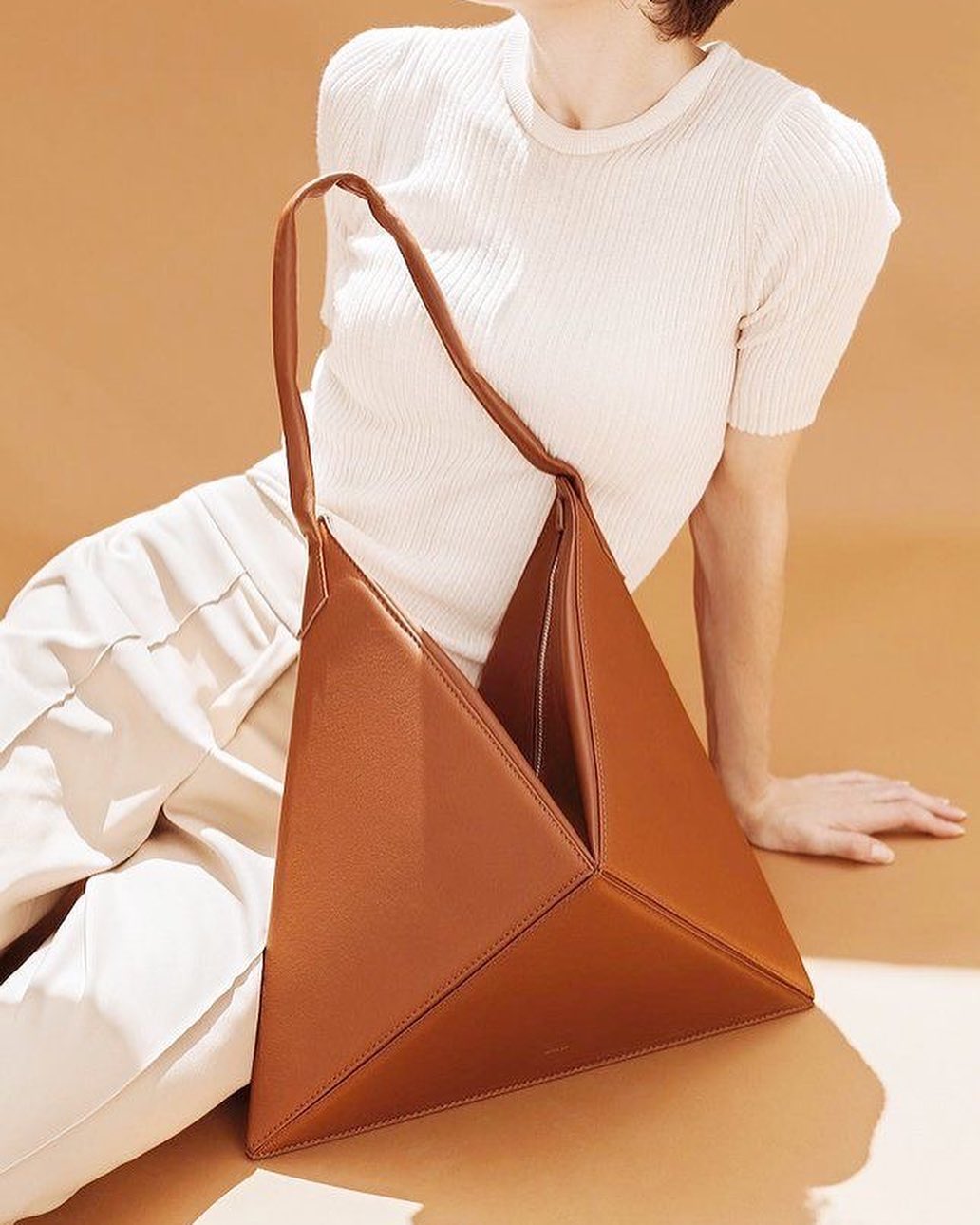 Выбираем трендовую сумку на осень: модный гид от стилиста