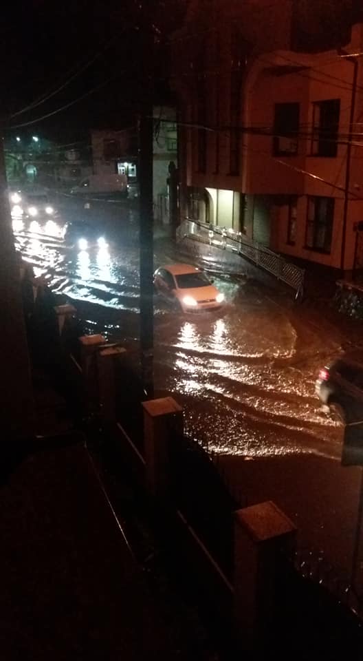 В Карпатах город превратился в Венецию: казалось, это конец света