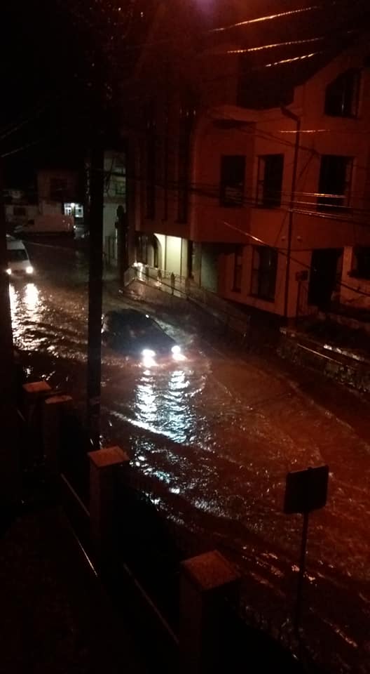 В Карпатах город превратился в Венецию: казалось, это конец света