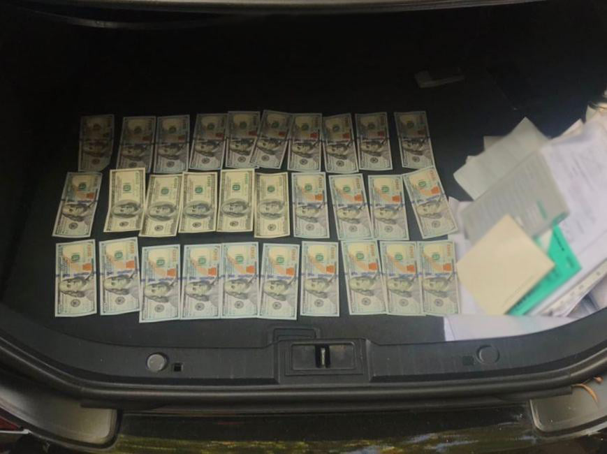 В Киеве появилась вакансия помощника депутата с космической зарплатой: на нее "клюнули" люди