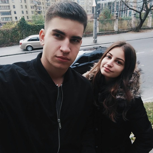 Дочь Кузьмы Скрябина вышла замуж за сына главы сельсовета: новые фото со свадьбы