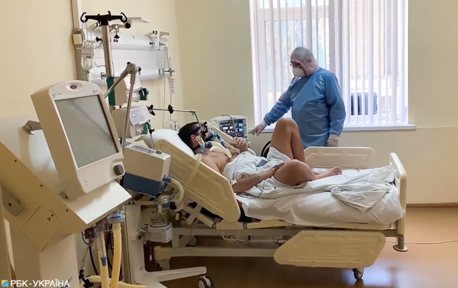 Сдали позиции: почему власть пошла на смягчение карантина