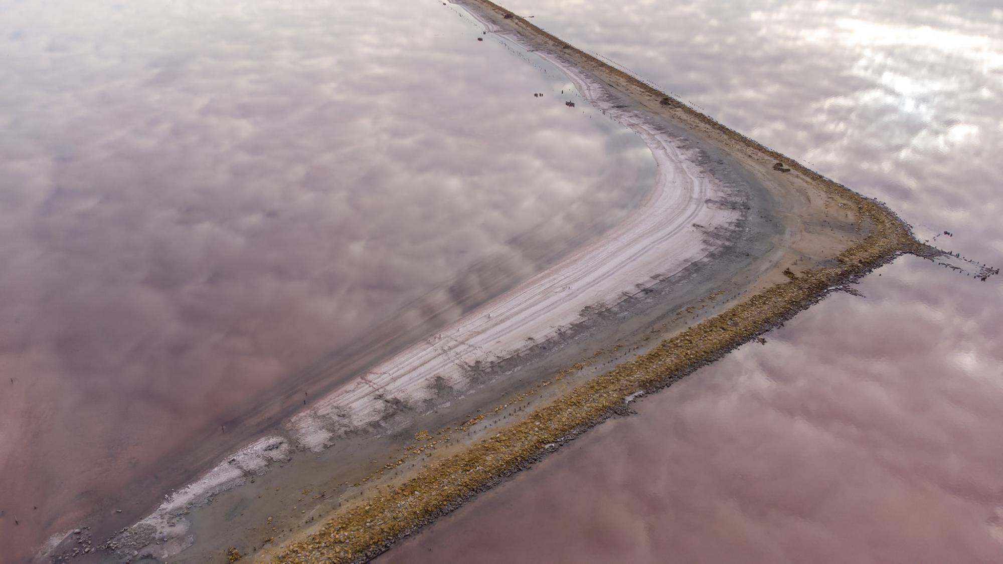 В Украине нашли "марсианские пейзажи": в эти фото сложно поверить