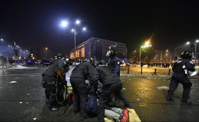 Во время протестов в Румынии произошли столкновения с полицией