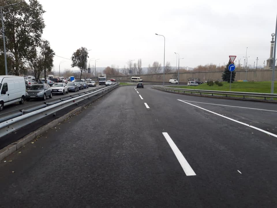 В Киеве открыли развязку, которую ремонтировали почти 12 лет