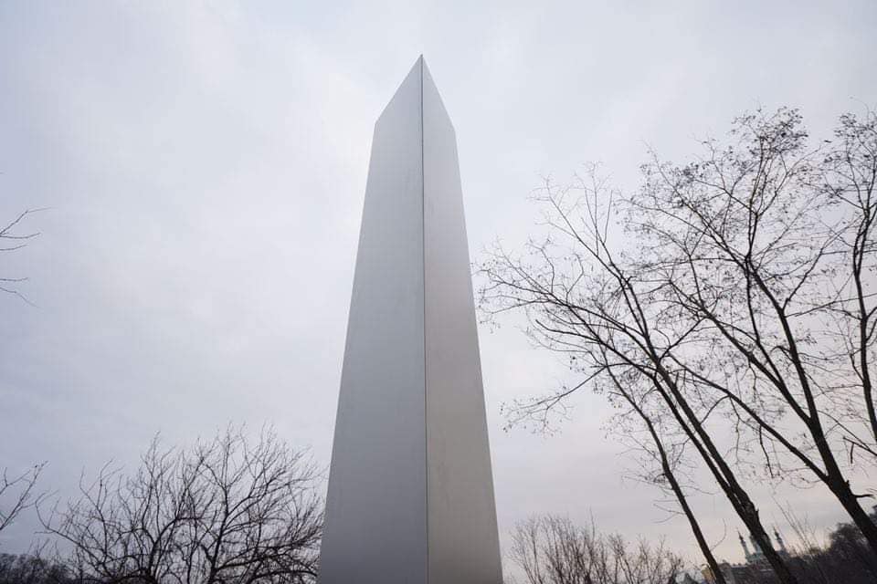 У Києві помітили загадковий моноліт на місці, де жив Хорив