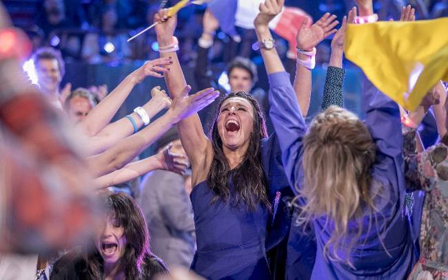 Новини України за 13-15 травня: перемога Джамали на Євробаченні і подання Луценко генпрокурором