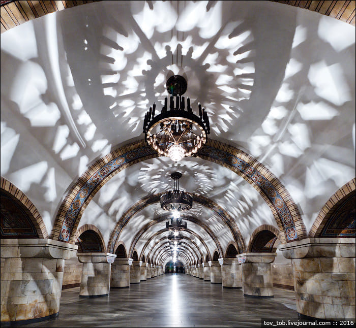 Некоторые украинцы встретили Новый год в киевском метро: сколько пассажиров там было