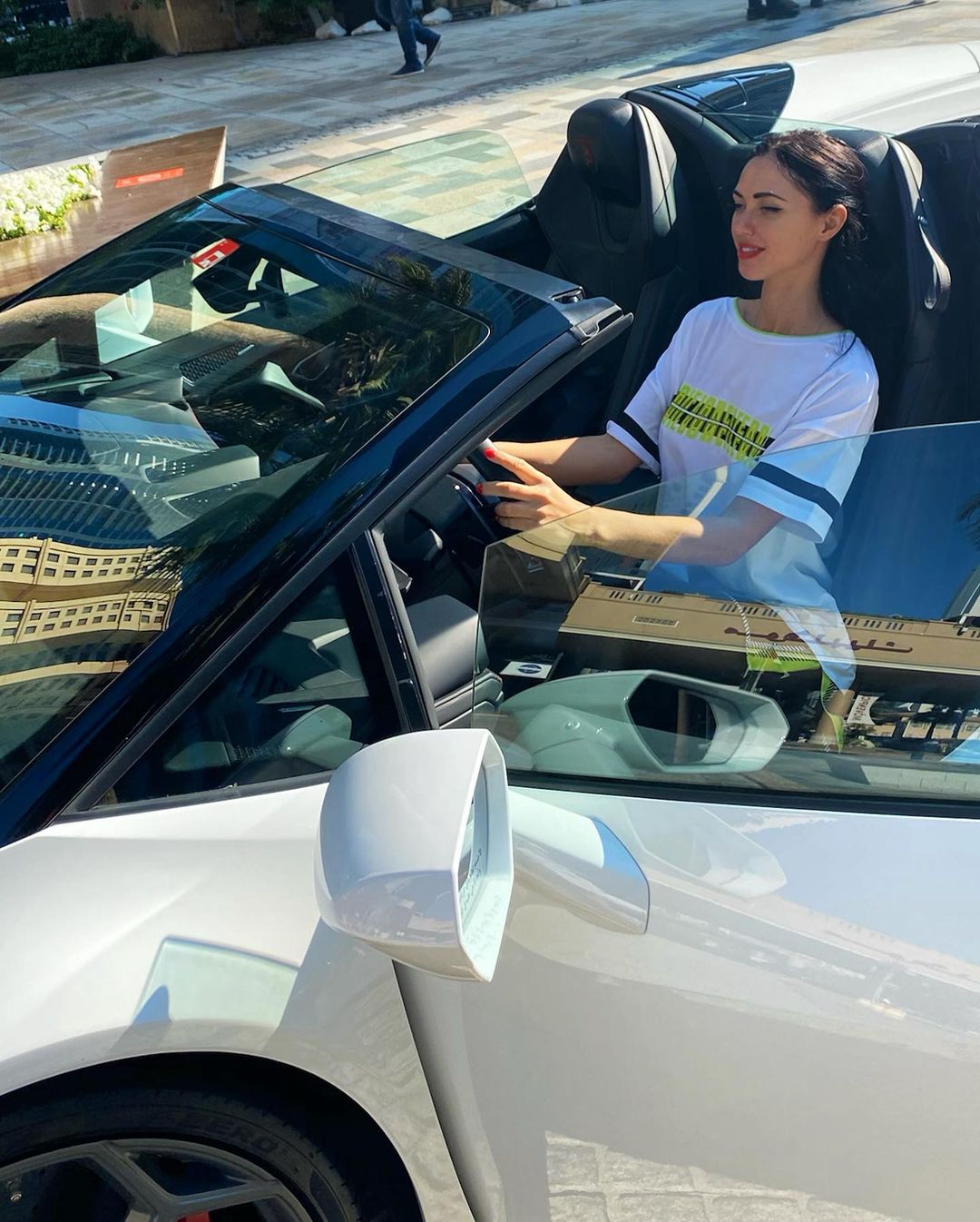 Солистка НеАнгелов засветила на фото с дорогущего курорта нового бойфренда