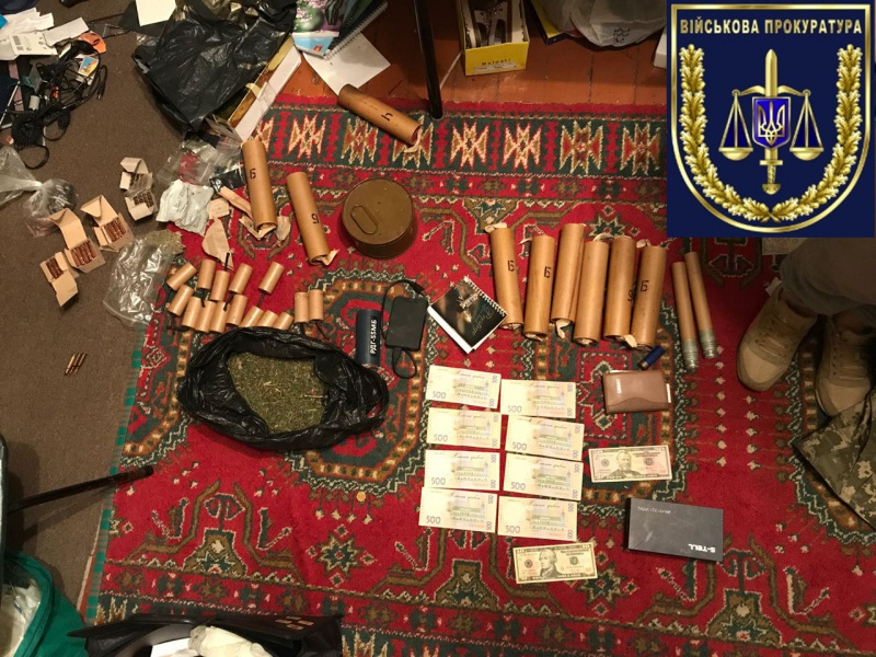 В Киеве задержали группу наркоторговцев, в составе которой были военные