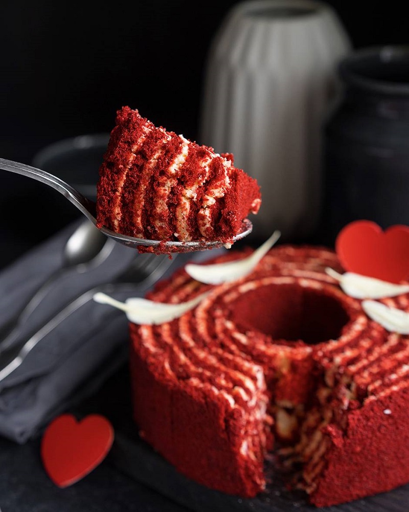 Красный бархат: "Ревизор" Юлия Панкова поделилась фирменным десертом ко Дню влюбленных