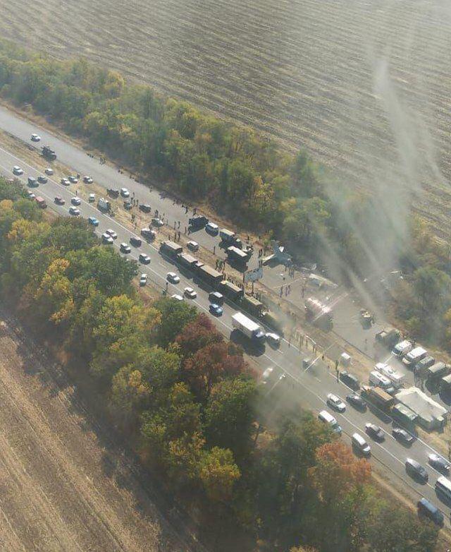 Выгорело все: в сеть попали снимки места крушения Ан-26 с высоты полета