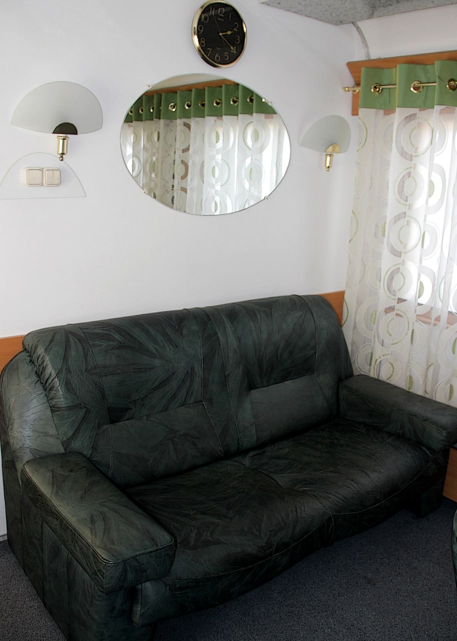 Кухня, спальня и душ: фото самых роскошных вагонов Укрзализныци