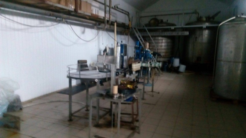 Под Мариуполем обнаружили цех по изготовлению контрафактного алкоголя