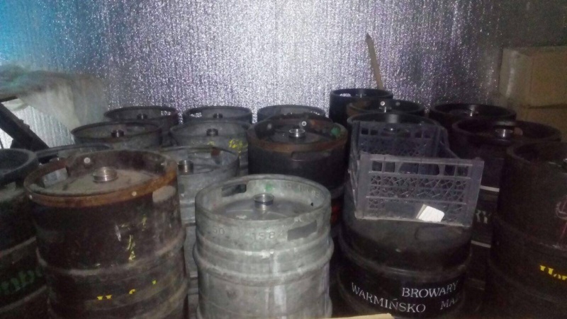 Под Мариуполем обнаружили цех по изготовлению контрафактного алкоголя